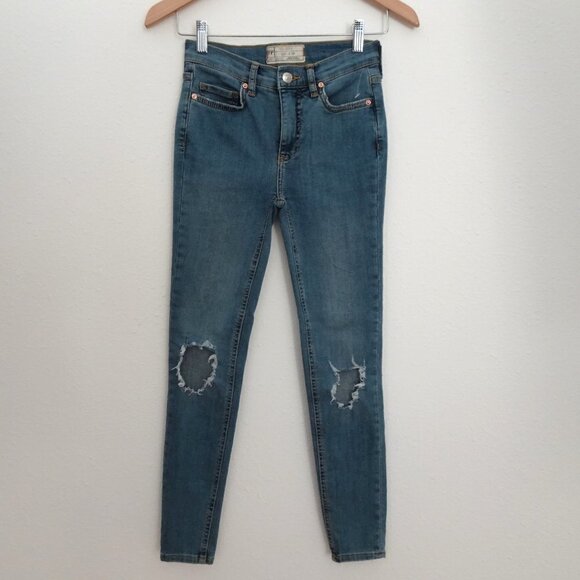 Free People Distressed Knee Jeans Size 25 Blue Denim High Rise New No Tags - Picture 1 of 7